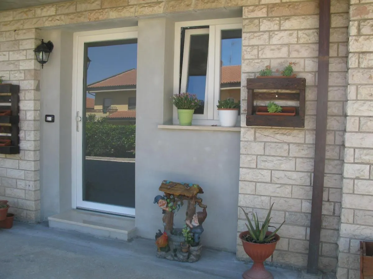 Civico 29 Apartment Collestrada Italy